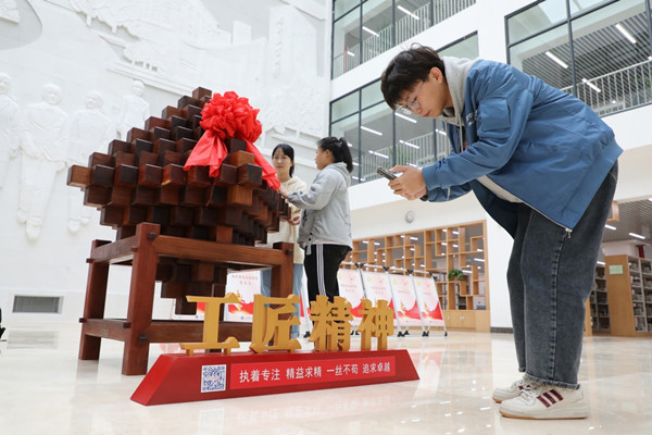 鲁班锁_副本.jpg
