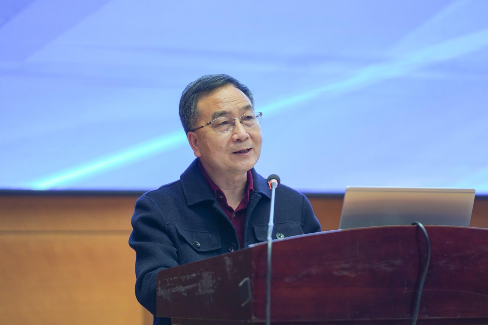 001-全国职业高等院校校长联席会议秘书长 任君庆.jpg
