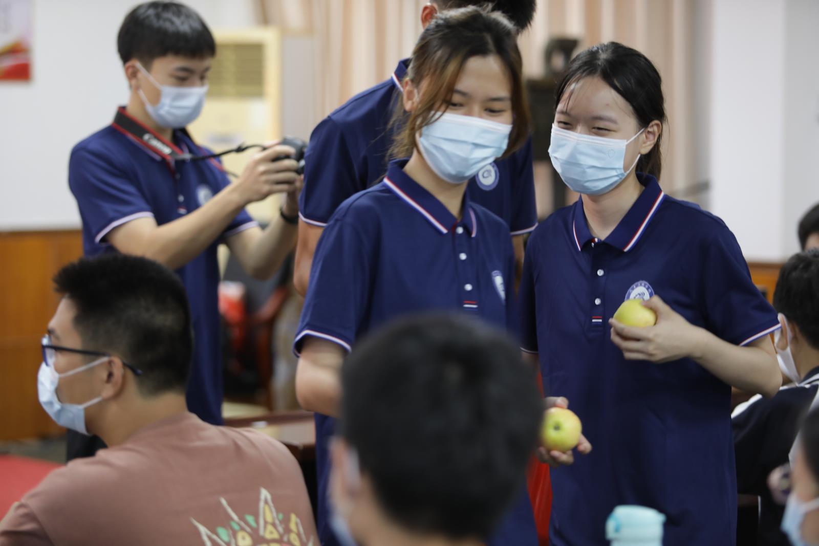 3.彭湃中学新能源汽车知识讲座2022_08_15.JPG