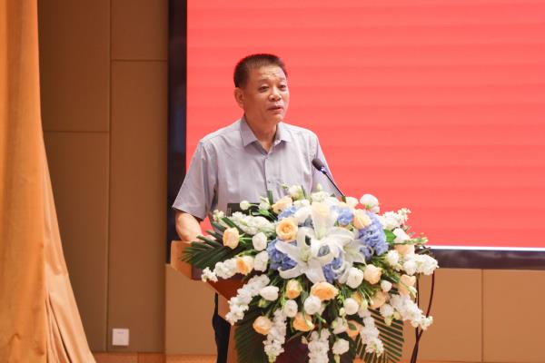 机械工业教育发展中心主任陈晓明讲话.jpg