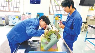 zgjyb0812001_001_01_b.jpg zgjyb0812001_001_01_b.jpg